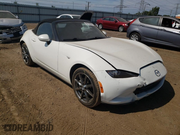 2020 Mazda MX-5 Miata Grand Touring z VIN JM1NDAD7XL0412292, wystawiony jako Copart lot #69792894 z przebiegiem 19 513 mil mil oraz Szkoda całkowita • Salvage title. Historia ofert i sprzedaży dostępna na DreamBid. Obrazek 4.