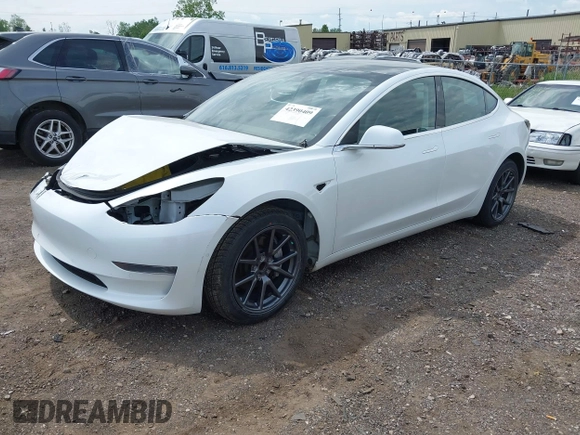 2020 Tesla Model 3 Standard Range Plus z VIN 5YJ3E1EA3LF794276, wystawiony jako IAAI lot #42390409 z przebiegiem 51 924 mil mil oraz . Historia ofert i sprzedaży dostępna na DreamBid. Obrazek 20.