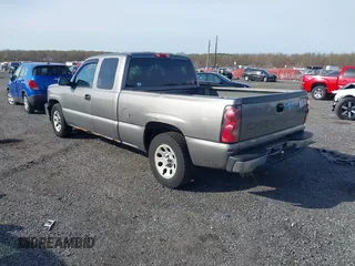 2006 Chevrolet Silverado 1500 Work Truck with VIN 1GCEC19X86Z137663, listed as a IAAI auction lot 41950323 with 151,433 mi miles. Bid and sale history available at carsss.com. Image 3.