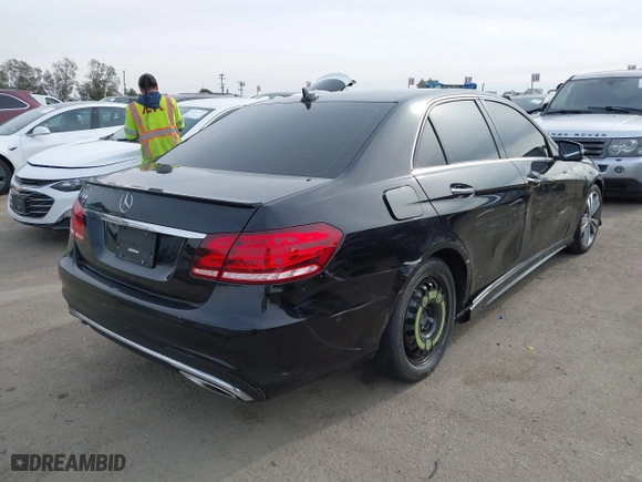 2016 Mercedes-Benz E-Class E 350 Sport with VIN WDDHF5KB6GB264678, listed as a IAAI auction lot 40978177 with 106,285 mi miles. Bid and sale history available at carsss.com. Image 4.