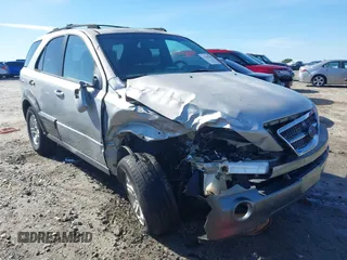 2003 Kia Sorento LX z VIN KNDJC733535052094, wystawiony jako IAAI lot #41461001 z przebiegiem 168 996 mil mil oraz . Historia ofert i sprzedaży dostępna na DreamBid. Obrazek 1.