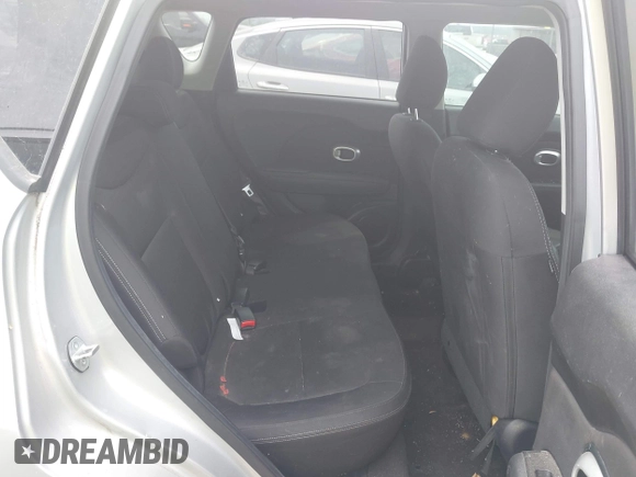 2015 Kia Soul z VIN KNDJN2A27F7747659, wystawiony jako IAAI lot #42420332 z przebiegiem 117 415 mil mil oraz . Historia ofert i sprzedaży dostępna na DreamBid. Obrazek 8.