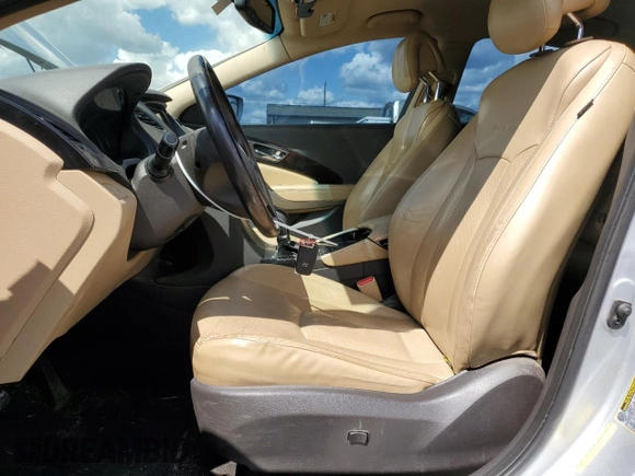 2013 Hyundai Azera z VIN KMHFG4JG7DA218926, wystawiony jako Copart lot #57419495 z przebiegiem 90 968 mil mil oraz Szkoda całkowita • Salvage title. Historia ofert i sprzedaży dostępna na DreamBid. Obrazek 7.