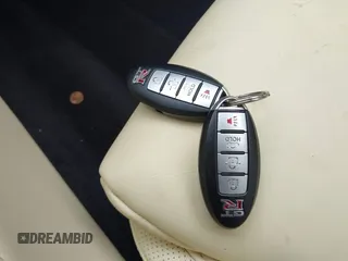 2015 Nissan GT-R Premium z VIN JN1AR5EFXFM280227, wystawiony jako IAAI lot #41920650 z przebiegiem 79 140 mil mil oraz . Historia ofert i sprzedaży dostępna na DreamBid. Obrazek 11.