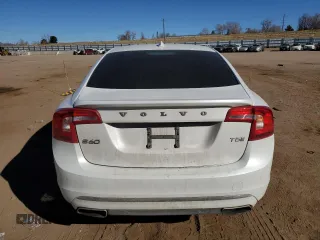 2018 Volvo S60 Inscription z VIN LYV402HK9JB168579, wystawiony jako Copart lot #47094155 z przebiegiem 61 979 mil mil oraz Szkoda całkowita • Salvage title. Historia ofert i sprzedaży dostępna na DreamBid. Obrazek 6.