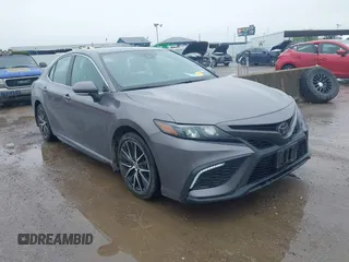 2023 Toyota Camry SE z VIN 4T1T11AK0PU084934, wystawiony jako IAAI lot #41962805 z przebiegiem 39 395 mil mil oraz . Historia ofert i sprzedaży dostępna na DreamBid. Obrazek 1.