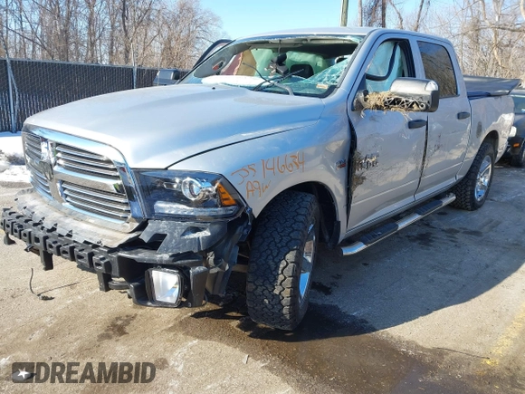 2013 Ram 1500 Express z VIN 1C6RR6KT8DS571308, wystawiony jako IAAI lot #41283164 z przebiegiem 134 173 mil mil oraz . Historia ofert i sprzedaży dostępna na DreamBid. Obrazek 22.