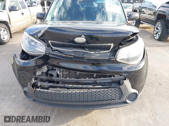 2014 Kia Soul with VIN KNDJN2A26E7738255, listed as a IAAI auction lot 41725488 with 126,222 mi miles. Bid and sale history available at carsss.com. Image 6.