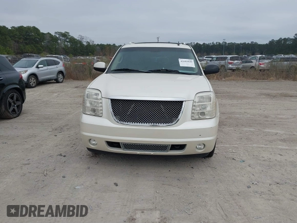 2010 GMC Yukon XL Denali with VIN 1GKUKMEFXAR218674, listed as a IAAI auction lot 41689848 with 1 mi miles. Bid and sale history available at carsss.com. Image 12.