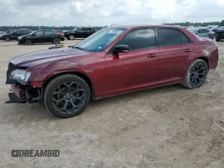 2019 Chrysler 300 S z VIN 2C3CCABG2KH507229, wystawiony jako Copart lot #54366525 z przebiegiem 92 079 mil mil oraz Szkody całkowita. Historia ofert i sprzedaży dostępna na DreamBid. Obrazek 1.