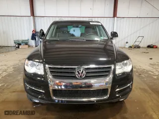 2008 Volkswagen Touareg 2 V6 with VIN WVGBE77L98D047403, listed as a Copart auction lot 43111075 with 119,407 mi miles and Salvage Title. Bid and sale history available at carsss.com. Image 5.