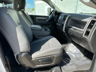 2020 Ram 1500 Tradesman with VIN 3C6JR6DG8LG263736, listed as a Copart auction lot 81547714 with 81,221 mi miles and Clean title. Bid and sale history available at DreamBid. Image 5.