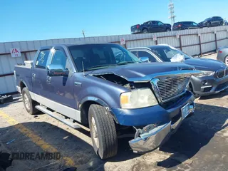 2005 Ford F-150 XLT z VIN 1FTRW12W35KE99045, wystawiony jako IAAI lot #42172942 z przebiegiem 228 074 mil mil oraz . Historia ofert i sprzedaży dostępna na DreamBid. Obrazek 1.