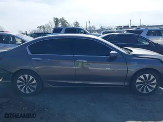2017 Honda Accord Hybrid EX-L with VIN JHMCR6F53HC029767, listed as a IAAI auction lot 41586215 with 154,262 mi miles. Bid and sale history available at carsss.com. Image 13.