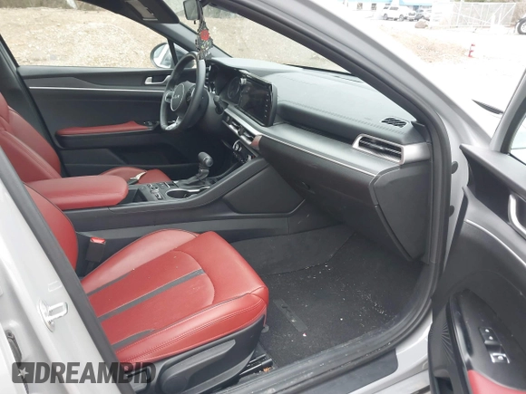 2024 Kia K5 GT-Line z VIN 5XXG64J23RG253362, wystawiony jako IAAI lot #41848600 z przebiegiem 17 481 mil mil oraz . Historia ofert i sprzedaży dostępna na DreamBid. Obrazek 5.