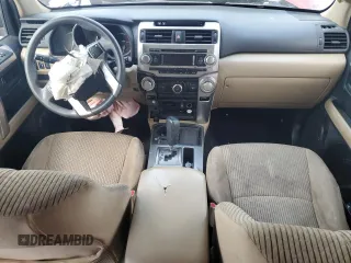 2012 Toyota 4Runner SR5 z VIN JTEZU5JR5C5038834, wystawiony jako Copart lot #54967155 z przebiegiem Nie podano mil oraz Szkoda całkowita • Salvage title. Historia ofert i sprzedaży dostępna na DreamBid. Obrazek 8.
