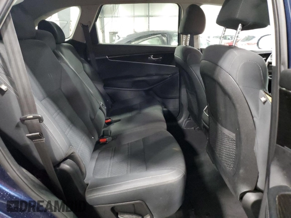 2019 Kia Sorento LX z VIN 5XYPG4A38KG526156, wystawiony jako Copart lot #57728315 z przebiegiem 170 714 mil mil oraz Nie do naprawy • Non repairable. Historia ofert i sprzedaży dostępna na DreamBid. Obrazek 11.