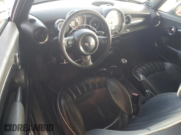 2011 MINI Convertible с VIN WMWZN3C59BTZ89481, выставлен на аукционе Copart как лот 66878275 с пробегом 161 303 миль миль и Чистый • Clean title. История ставок и продаж доступна на DreamBid. Изображение 8.