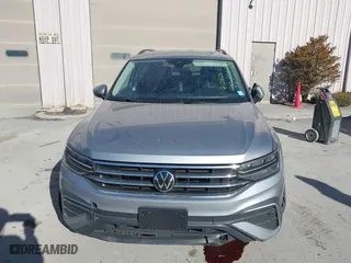 2024 Volkswagen Tiguan S with VIN 3VVFB7AX3RM045163, listed as a IAAI auction lot 41280613 with 7,705 mi miles. Bid and sale history available at carsss.com. Image 12.