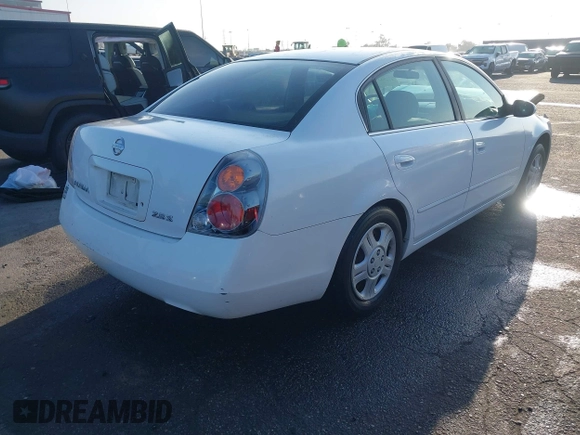 2003 Nissan Altima S z VIN 1N4AL11D23C108955, wystawiony jako IAAI lot #42294398 z przebiegiem 167 880 mil mil oraz . Historia ofert i sprzedaży dostępna na DreamBid. Obrazek 4.