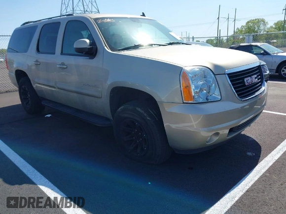 2008 GMC Yukon XL SLT 4SB with VIN 1GKFK16398R185818, listed as a IAAI auction lot 41988280 with 178,750 mi miles and . Bid and sale history available at carsss.com. Image 1.