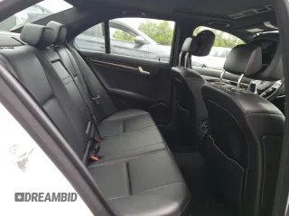 2013 Mercedes-Benz C 300 Sport z VIN WDDGF8ABXDR246301, wystawiony jako Copart lot #57881835 z przebiegiem 101 856 mil mil oraz Szkoda całkowita • Salvage title. Historia ofert i sprzedaży dostępna na DreamBid. Obrazek 10.