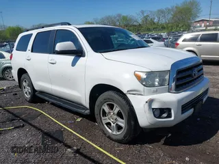 2013 Toyota Sequoia SR5 with VIN 5TDBY5G10DS082330, listed as a IAAI auction lot 42044984 with 285,974 mi miles. Bid and sale history available at carsss.com. Image 13.