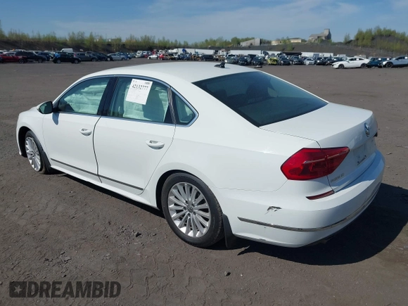 2016 Volkswagen Passat SE z VIN 1VWBT7A38GC016180, wystawiony jako IAAI lot #42132777 z przebiegiem 101 461 mil mil oraz . Historia ofert i sprzedaży dostępna na DreamBid. Obrazek 3.