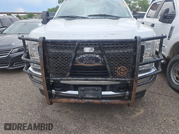 2017 Ford F-250 Lariat with VIN 1FT7W2BT2HEE35035, listed as a IAAI auction lot 42737737 with 211,204 mi miles and . Bid and sale history available at DreamBid. Image 7.