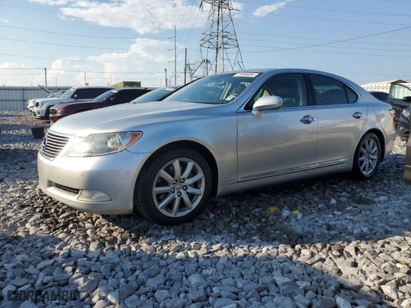 2009 Lexus LS 460 with VIN JTHBL46F695087677, listed as a Copart auction lot 72446484 with 136,925 mi miles and Salvage Title. Bid and sale history available at carsss.com. Image 1.