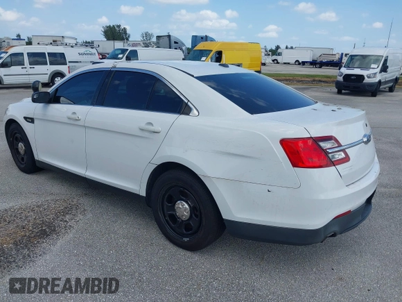 2017 Ford Police Interceptor with VIN 1FAHP2L82HG133685, listed as a IAAI auction lot 41883464 with 68,594 mi miles and . Bid and sale history available at DreamBid. Image 3.