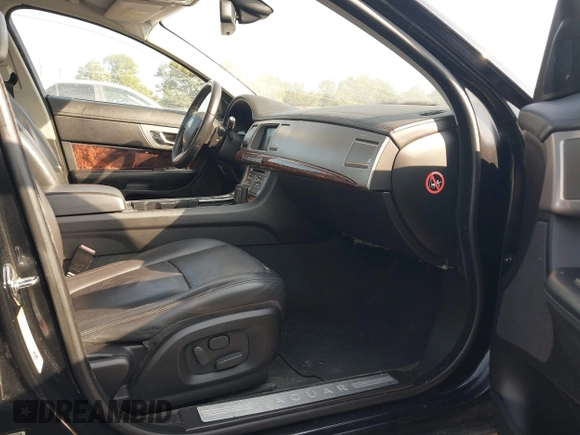 2010 Jaguar XF Premium Luxury with VIN SAJWA0GBXALR51936, listed as a IAAI auction lot 42832095 with Not provided miles and . Bid and sale history available at DreamBid. Image 5.