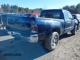 2007 Toyota Tacoma z VIN 5TEUU42N87Z439611, wystawiony jako IAAI lot #41694190 z przebiegiem 174 867 mil mil oraz . Historia ofert i sprzedaży dostępna na DreamBid. Obrazek 4.