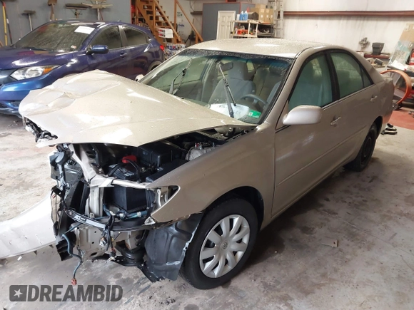 2006 Toyota Camry STD with VIN 4T1BE32K06U152044, listed as a IAAI auction lot 41578843 with 224,492 mi miles. Bid and sale history available at carsss.com. Image 2.