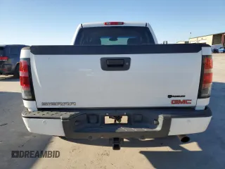 2008 GMC Sierra Denali z VIN 2GTEK638481300628, wystawiony jako Copart lot #46899905 z przebiegiem 186 131 mil mil oraz Szkody całkowita. Historia ofert i sprzedaży dostępna na DreamBid. Obrazek 6.