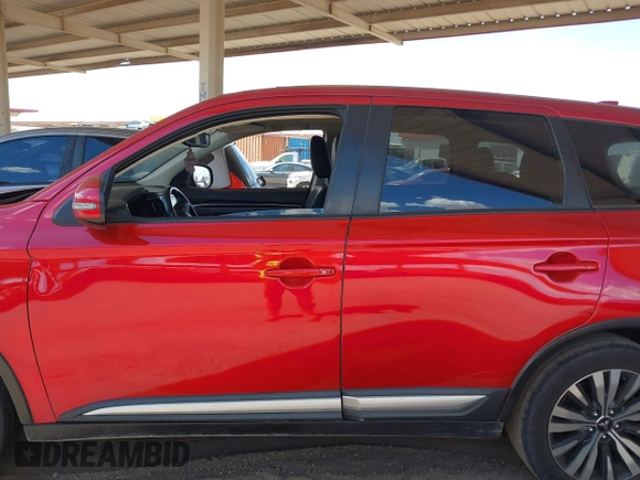 2020 Mitsubishi Outlander SE z VIN JA4AD3A33LZ009031, wystawiony jako IAAI lot #42154484 z przebiegiem 39 803 mil mil oraz . Historia ofert i sprzedaży dostępna na DreamBid. Obrazek 14.