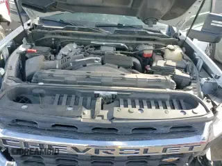 2021 Chevrolet Silverado 2500HD z VIN 1GC5YNEY5MF276607, wystawiony jako Copart lot #88425785 z przebiegiem 68 788 mil mil oraz Szkoda całkowita • Salvage title. Historia ofert i sprzedaży dostępna na DreamBid. Obrazek 13.