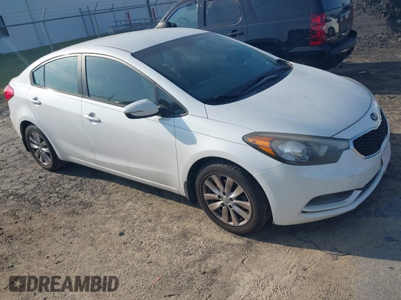 2014 Kia Forte LX with VIN KNAFX4A65E5204073, listed as a IAAI auction lot 42155914 with 167,079 mi miles and . Bid and sale history available at carsss.com. Image 1.