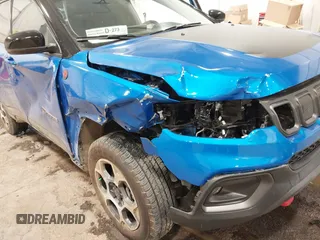 2022 Jeep Compass Trailhawk with VIN 3C4NJDDB1NT236477, listed as a IAAI auction lot 41485656 with 7,341 mi miles and . Bid and sale history available at DreamBid. Image 6.