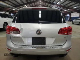 2012 Volkswagen Touareg Exec with VIN WVGEF9BP9CD009937, listed as a Copart auction lot 84596364 with 97,431 mi miles and Clean Title. Bid and sale history available at DreamBid. Image 6.