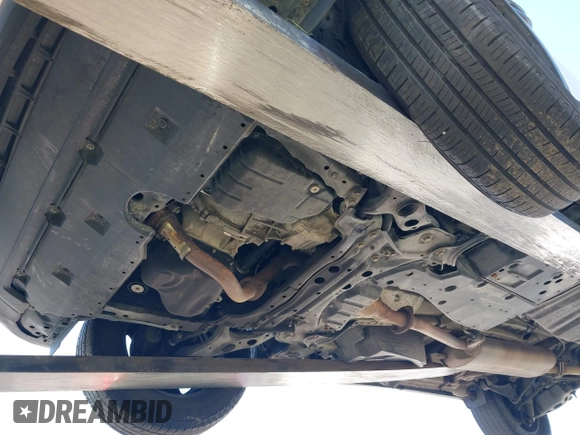 2017 Toyota RAV4 LE z VIN 2T3ZFREV2HW355371, wystawiony jako IAAI lot #42246996 z przebiegiem Nie podano mil oraz . Historia ofert i sprzedaży dostępna na DreamBid. Obrazek 16.