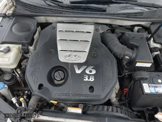 2007 Hyundai Azera SE with VIN KMHFC46F77A229425, listed as a IAAI auction lot 41564209 with 173,671 mi miles. Bid and sale history available at carsss.com. Image 10.