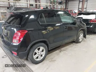 2020 Chevrolet Trax LS with VIN KL7CJNSB1LB319001, listed as a IAAI auction lot 41711318 with 186,101 mi miles. Bid and sale history available at carsss.com. Image 4.