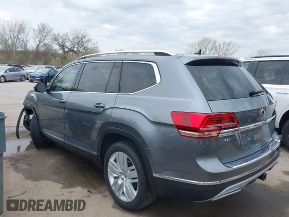 2018 Volkswagen Atlas SEL Premium with VIN 1V2NR2CA2JC592186, listed as a IAAI auction lot 41923620 with 108,162 mi miles and . Bid and sale history available at DreamBid. Image 3.