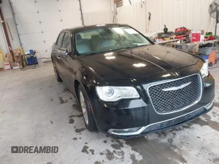 2015 Chrysler 300 300C with VIN 2C3CCAEG6FH779641, listed as a IAAI auction lot 41971178 with 158,354 mi miles. Bid and sale history available at carsss.com. Image 1.