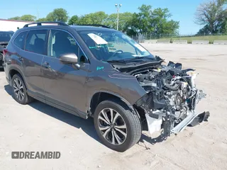 2020 Subaru Forester Limited with VIN JF2SKAUC5LH516116, listed as a IAAI auction lot 42492381 with 85,538 mi miles and . Bid and sale history available at DreamBid. Image 1.