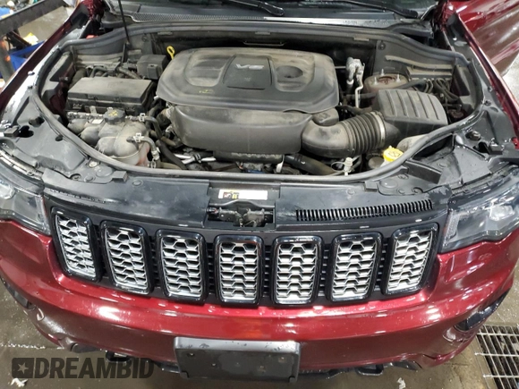 2018 Jeep Grand Cherokee Upland with VIN 1C4RJFAG0JC305467, listed as a Copart auction lot 49789965 with 104,761 mi miles and Salvage title. Bid and sale history available at DreamBid. Image 13.