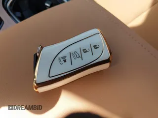 2024 Lexus RX 350 z VIN 2T2BAMBA8RC050498, wystawiony jako IAAI lot #41826928 z przebiegiem 1822 mil mil oraz . Historia ofert i sprzedaży dostępna na DreamBid. Obrazek 11.