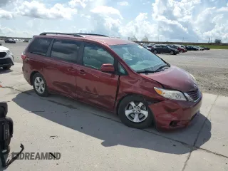 2017 Toyota Sienna LE Auto Access Seat with VIN 5TDKZ3DC1HS890926, listed as a Copart auction lot 58005395 with 85,508 mi miles and Salvage title. Bid and sale history available at DreamBid. Image 4.