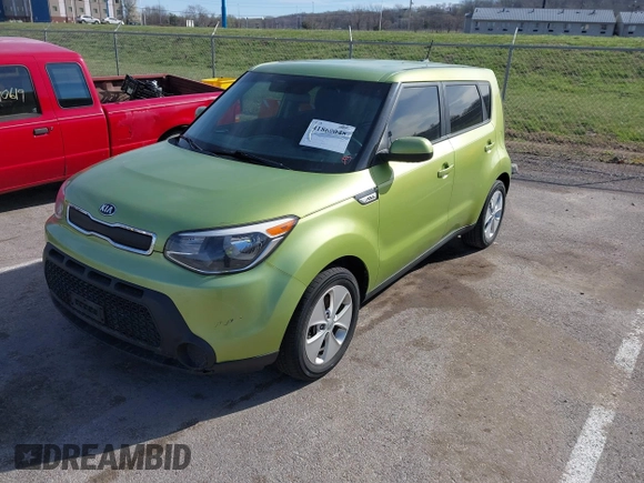 2015 Kia Soul with VIN KNDJN2A26F7765246, listed as a IAAI auction lot 41869048 with 111,657 mi miles. Bid and sale history available at carsss.com. Image 2.